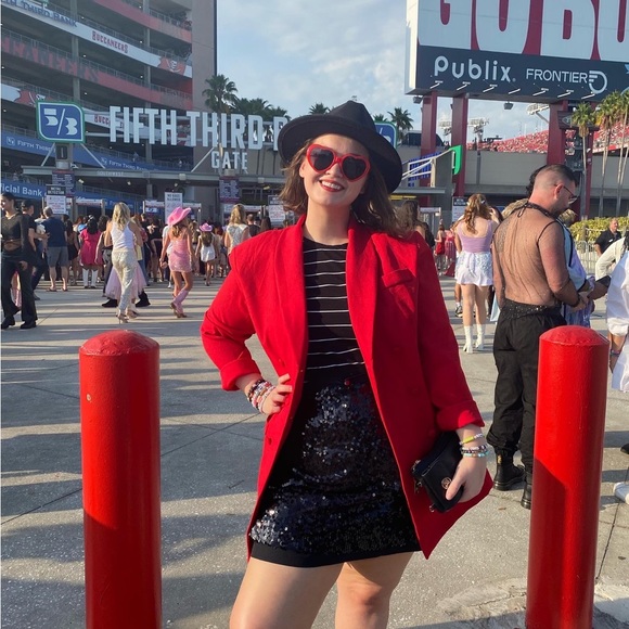 Meet your Posher, Mayme - Picture 3 of 3